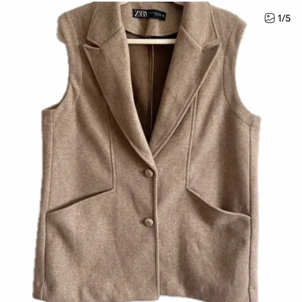 Zara Women's Beige Vest with Pockets - Picture 5 of 5